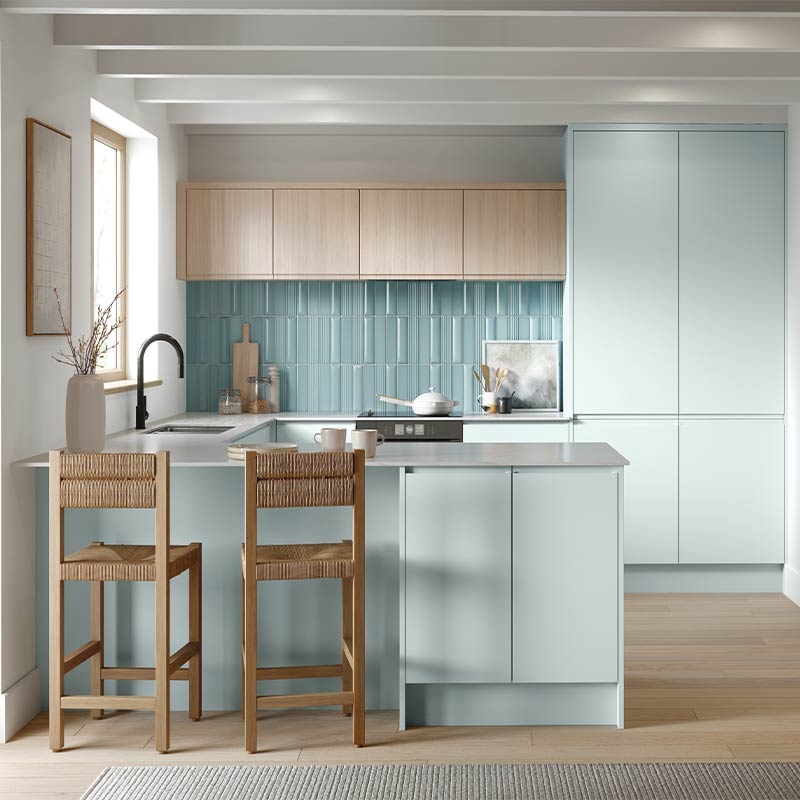 Fitted Kitchen with Knebworth Made to Measure Kitchen Doors